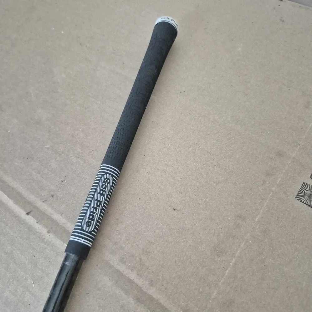 Wilson Staff D300 SUPERLIGHT Driver 9* / RH / Stiff Graphite ~46